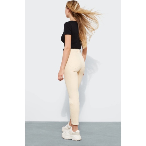 stradivarius Denim - Stradivarius High-waist Mom Slim Fit jeans with a five-pocket design.